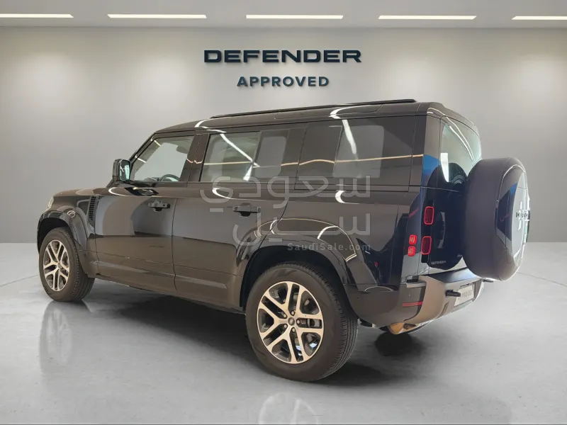 2025 Land Rover Defender X dynamic