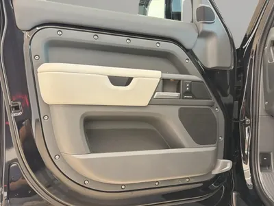 2025 Land Rover Defender X dynamic