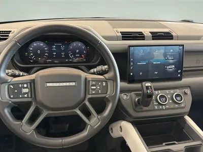 2025 Land Rover Defender X dynamic