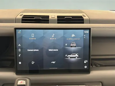 2025 Land Rover Defender X dynamic