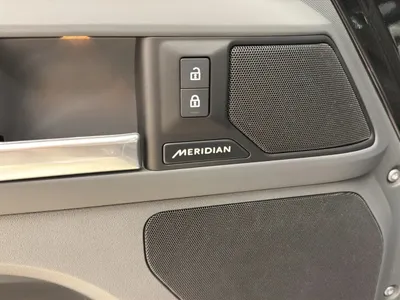 2025 Land Rover Defender X dynamic