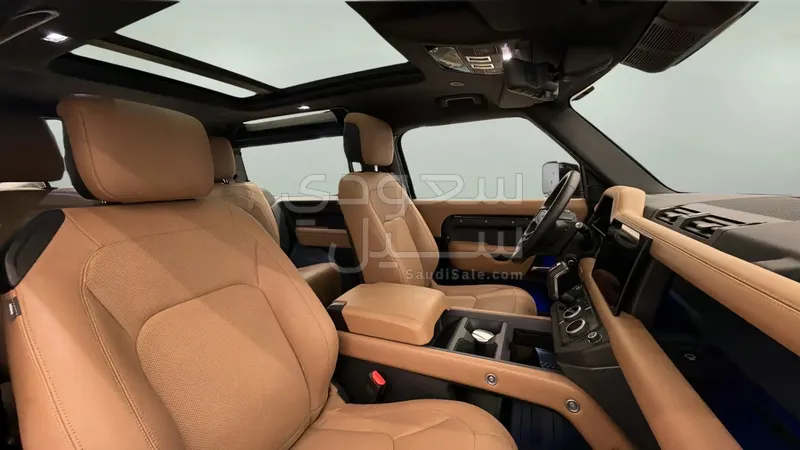 2025 Land Rover Defender 90