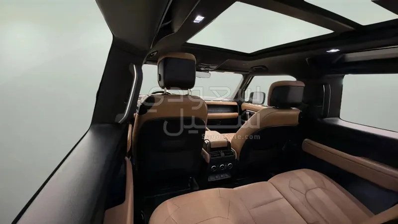 2025 Land Rover Defender 90