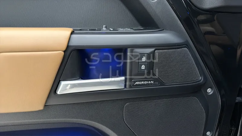 2025 Land Rover Defender 90