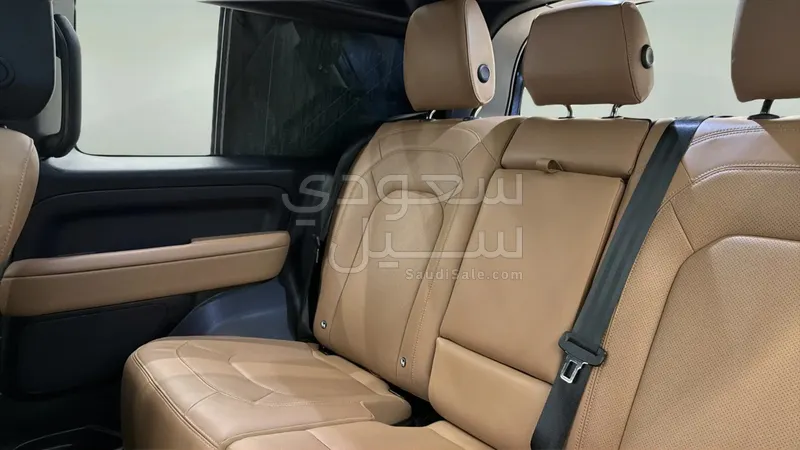 2025 Land Rover Defender 90