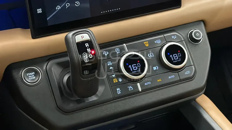 2025 Land Rover Defender 90