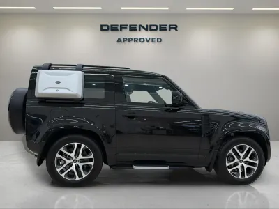 2025 Land Rover Defender 90