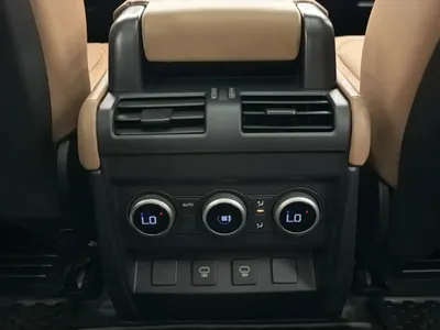 2025 Land Rover Defender 90