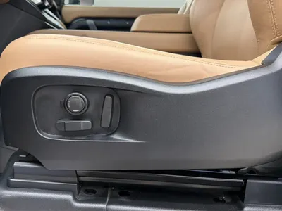 2025 Land Rover Defender 90