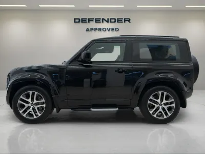 2025 Land Rover Defender 90