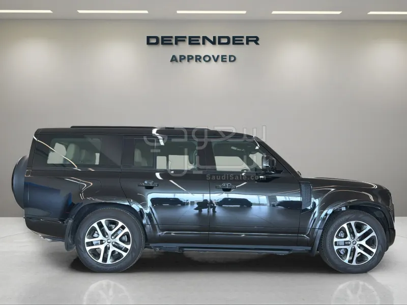 2025 Land Rover Defender X dynamic