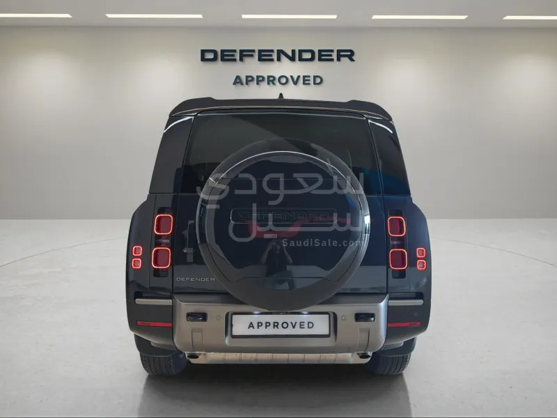 2025 Land Rover Defender X dynamic