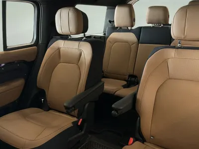 2025 Land Rover Defender X dynamic