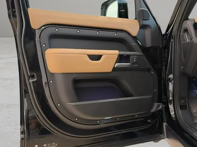 2025 Land Rover Defender X dynamic