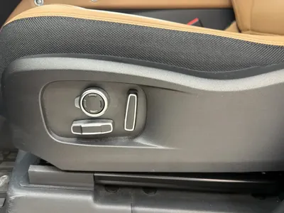 2025 Land Rover Defender X dynamic