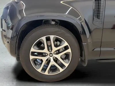 2025 Land Rover Defender X dynamic