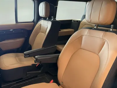 2025 Land Rover Defender X dynamic