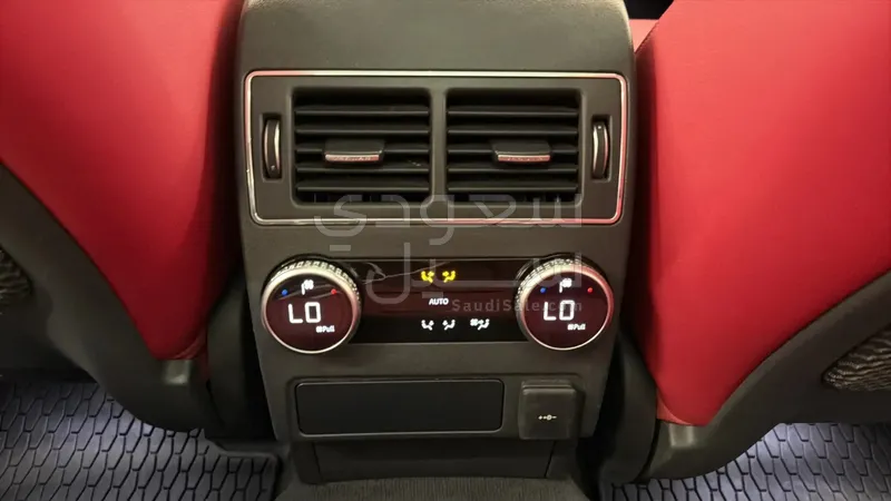 2024 Jaguar F-Pace R-DYNAMIC