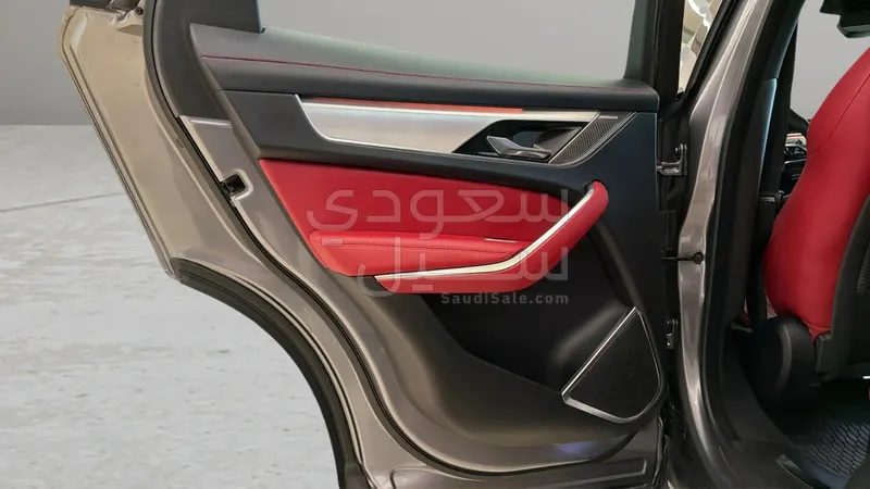 2024 Jaguar F-Pace R-DYNAMIC