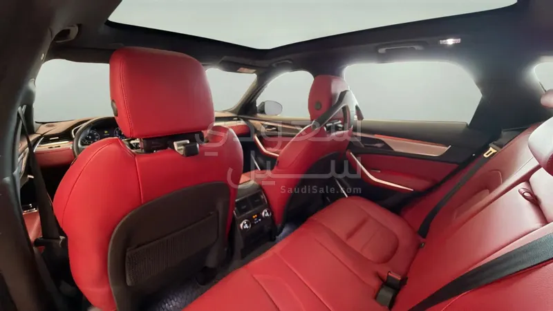 2024 Jaguar F-Pace R-DYNAMIC