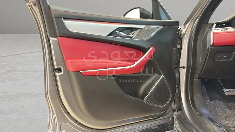 2024 Jaguar F-Pace R-DYNAMIC