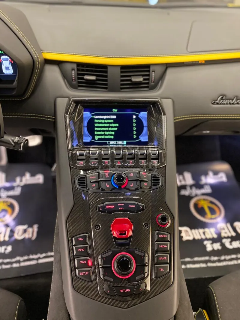 2018 لمبرجيني افنتادور اس