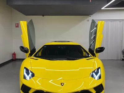 2018 لمبرجيني افنتادور اس