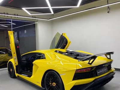 2018 لمبرجيني افنتادور اس