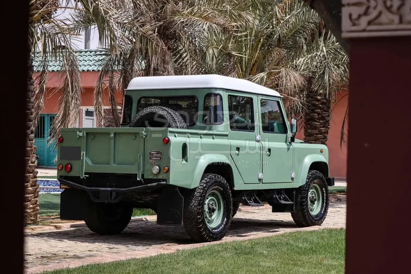 1990 لاند روفر ديفيندر 90