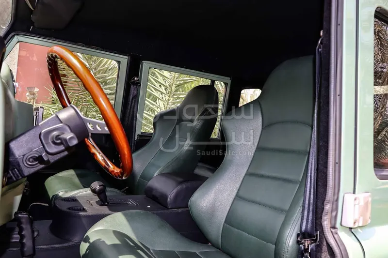 1990 لاند روفر ديفيندر 90