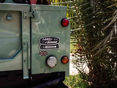 1990 لاند روفر ديفيندر 90