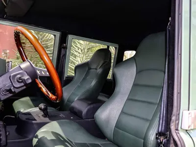 1990 لاند روفر ديفيندر 90