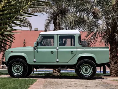 1990 لاند روفر ديفيندر 90