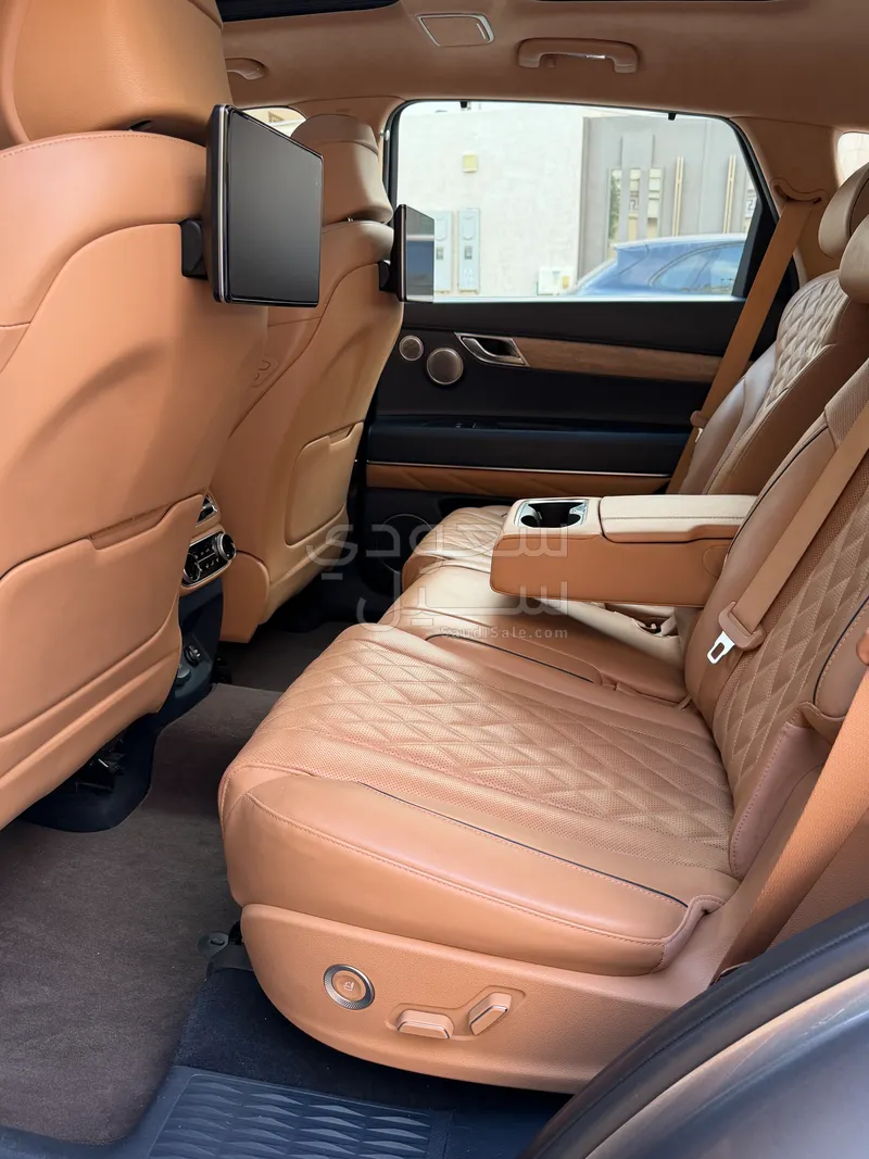 2023 جينيسيس جي في 80