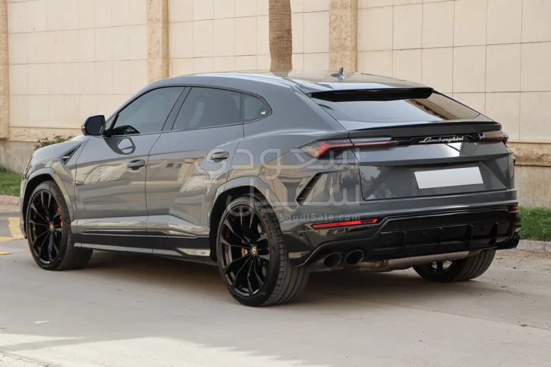 2022 Lamborghini URUS