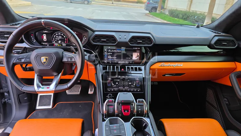 2022 لمبرجيني اوروس