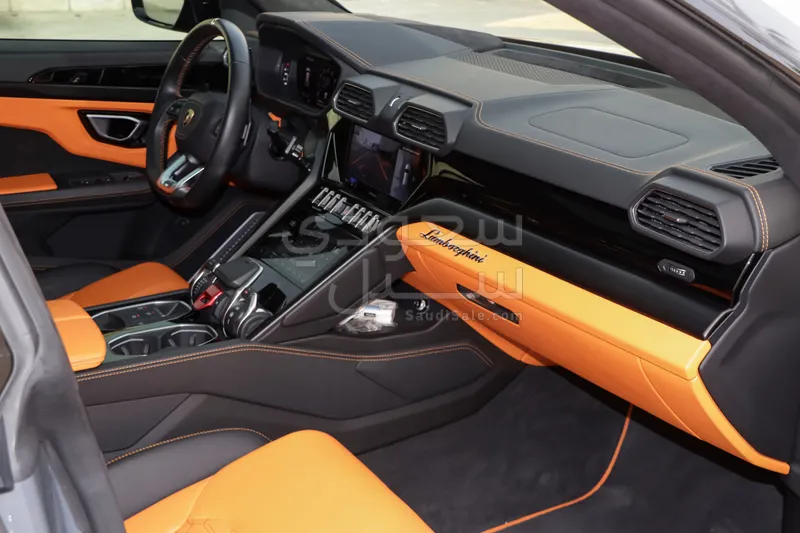 2022 Lamborghini URUS