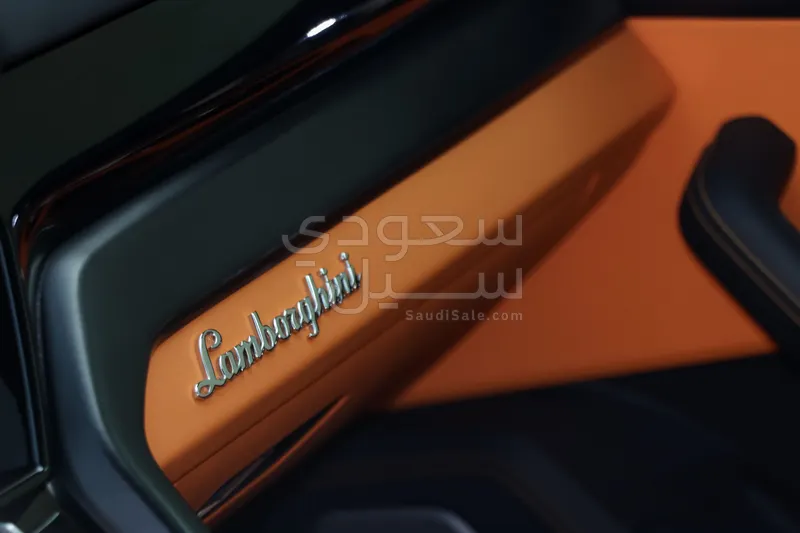 2022 Lamborghini URUS