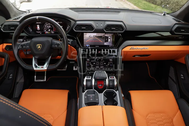 2022 Lamborghini URUS