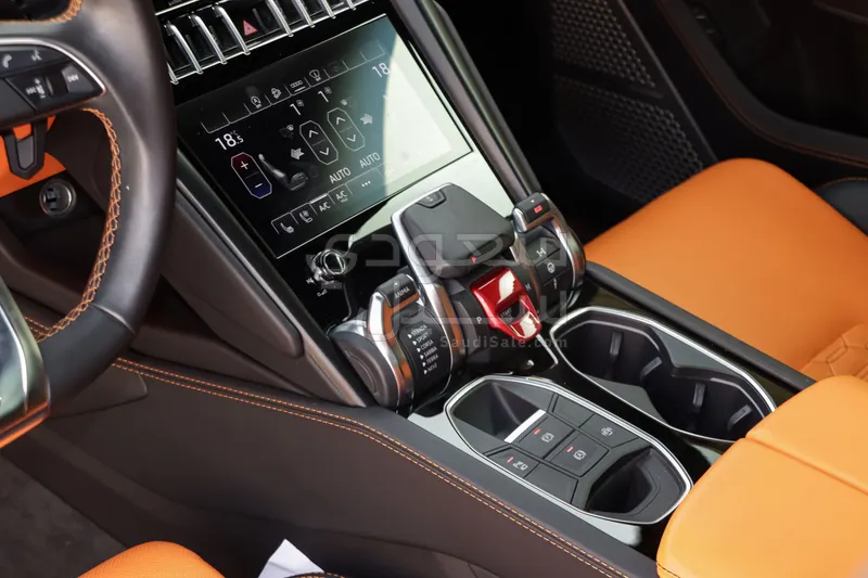 2022 Lamborghini URUS