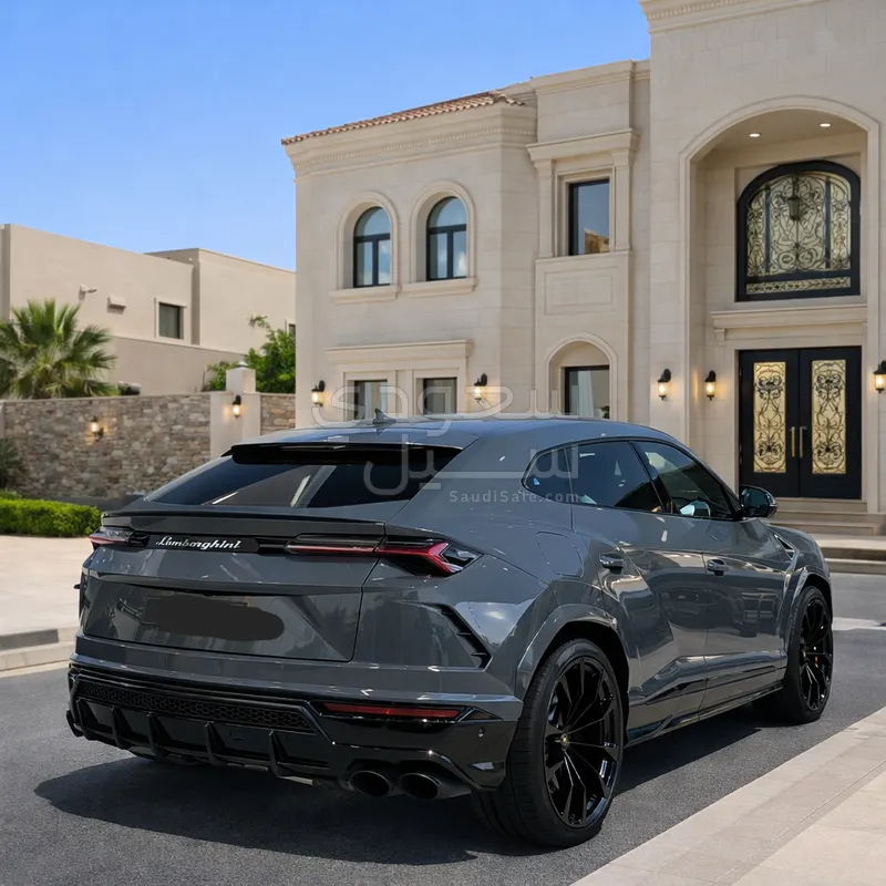 2022 لمبرجيني اوروس