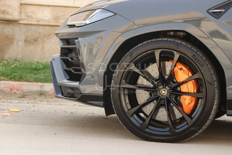 2022 Lamborghini URUS