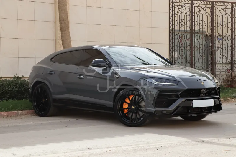 2022 Lamborghini URUS