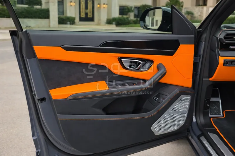 2022 لمبرجيني اوروس