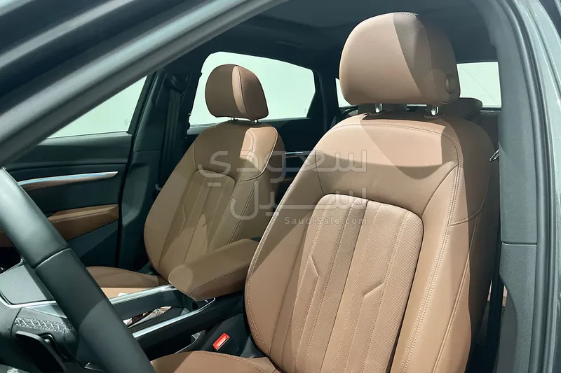 2024 اودي كيو 8 اي ترون سبورت باك