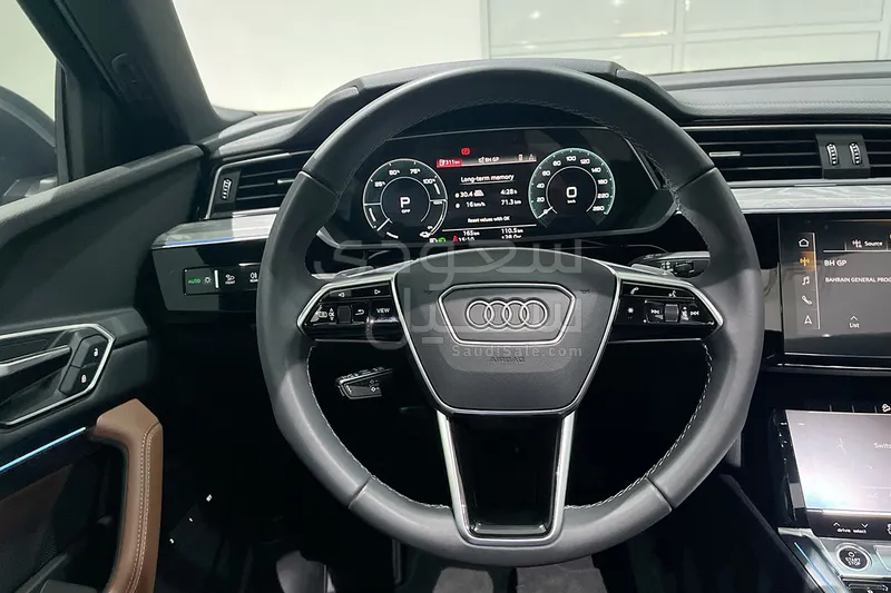 2024 اودي كيو 8 اي ترون سبورت باك