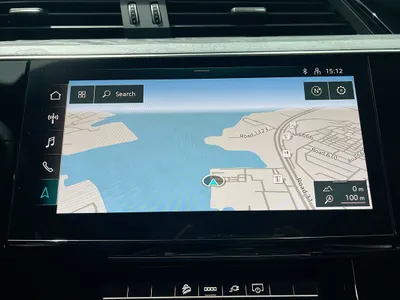 2024 اودي كيو 8 اي ترون سبورت باك