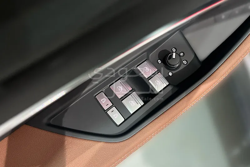 2024 اودي كيو 8 اي ترون سبورت باك