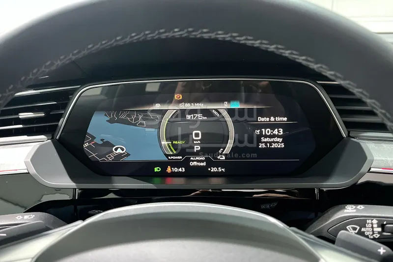 2024 اودي كيو 8 اي ترون سبورت باك