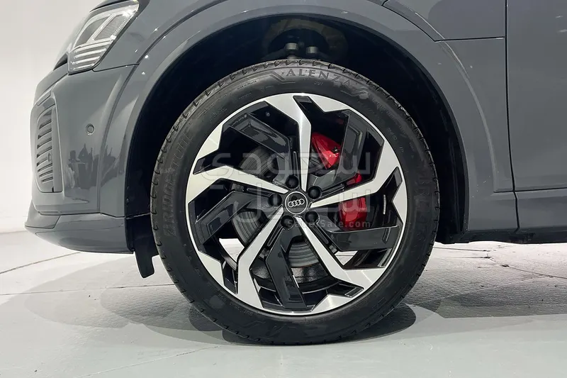 2024 اودي كيو 8 اي ترون سبورت باك